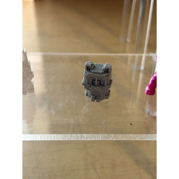 🔥🔥🔥Kinder Toys and mind craft Mystery Box 5 pc per box - Picture 4 of 12